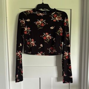 Rue21 Black Floral Long Sleeve Crop Top